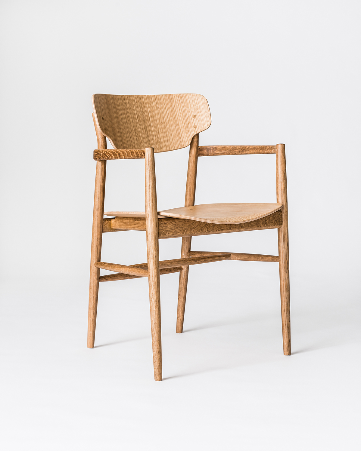 AOYAMA ARM CHAIR（アオヤマ アームチェア） - ACTUS