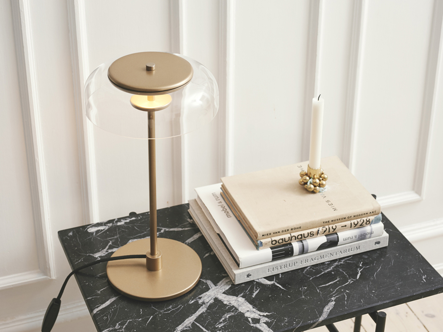 BLOSSI TABLE