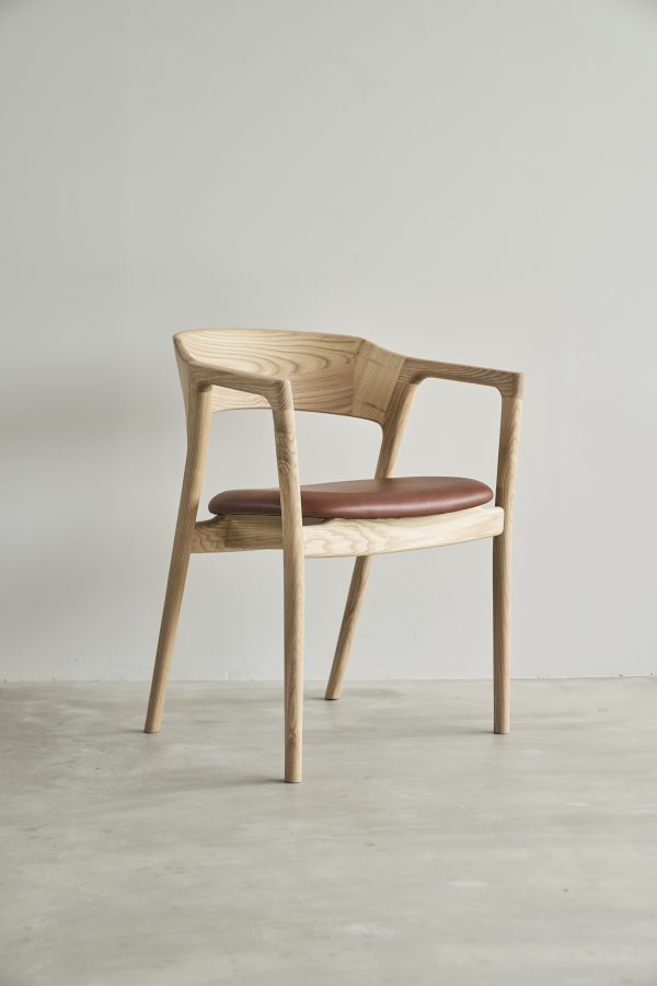 DARLING ARM CHAIR