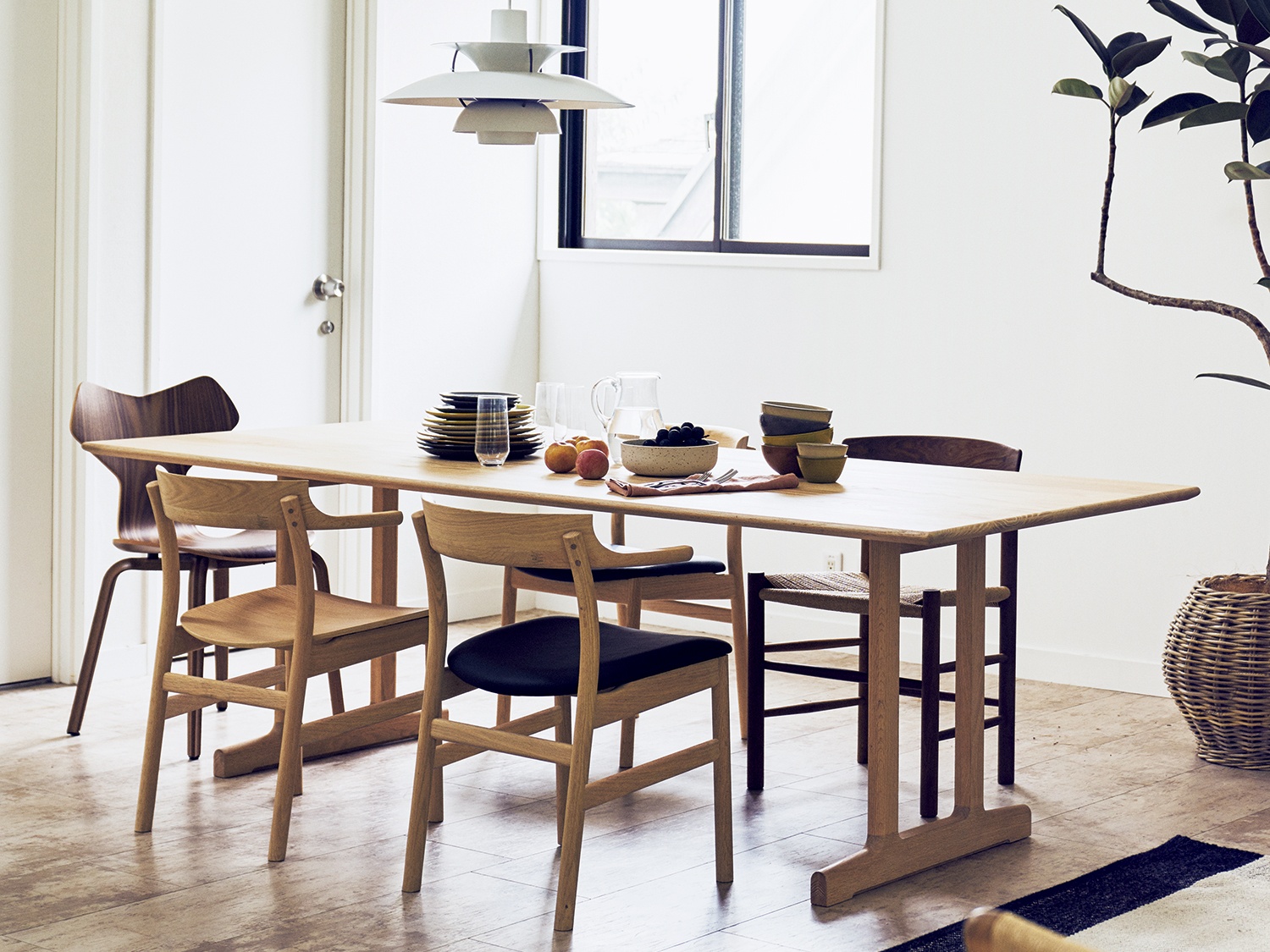 Dining table - ACTUS