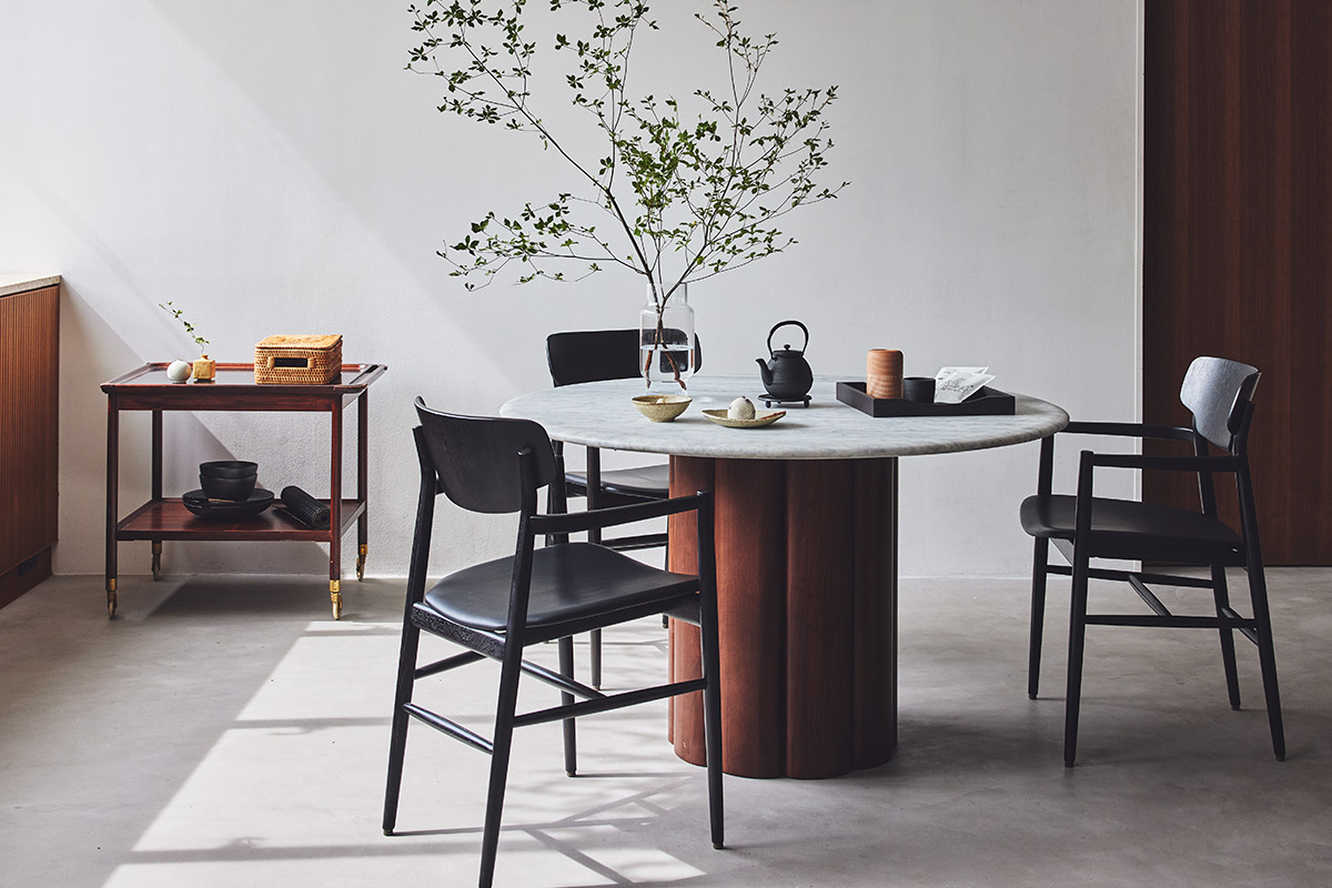 Dining table - ACTUS