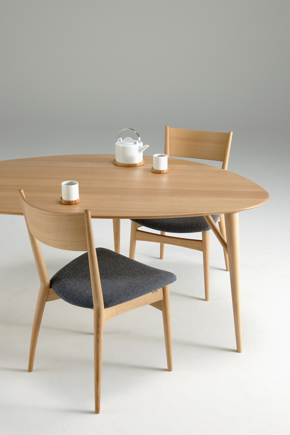 KULAUM DINING TABLE（クラウム ダイニングテーブル） - ACTUS