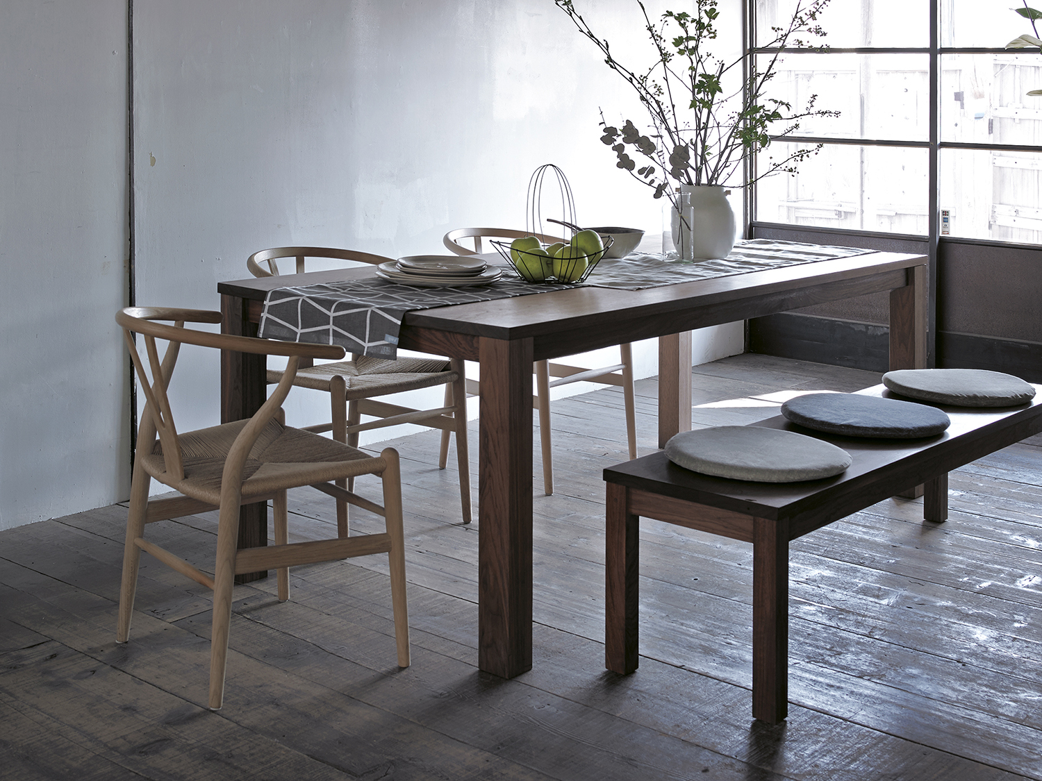 REN DINING TABLE