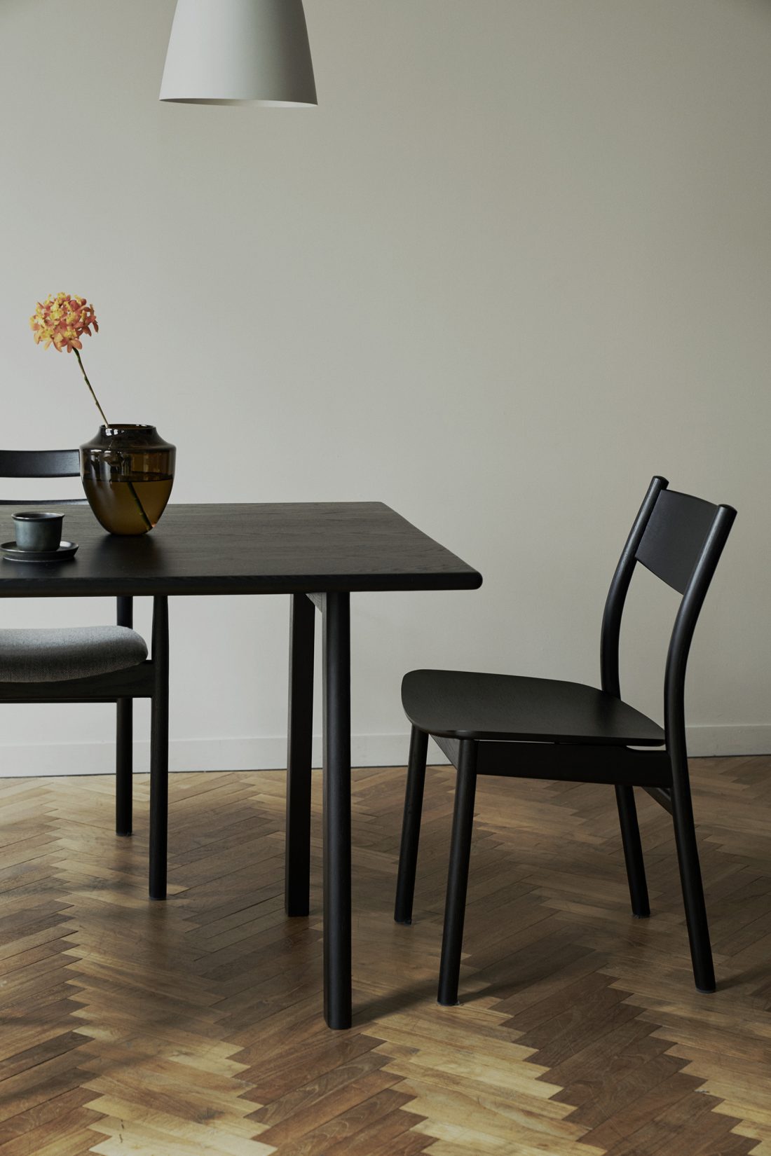 SOUP DINING TABLE(LEG : R TYPE)（スープ ダイニングテーブル（レッグ 