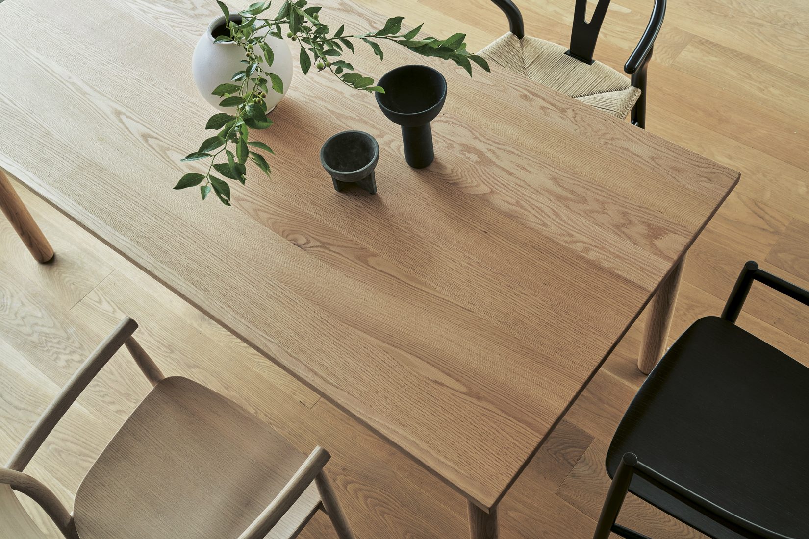 SOUP DINING TABLE(LEG : R TYPE)（スープ ダイニングテーブル（レッグ 
