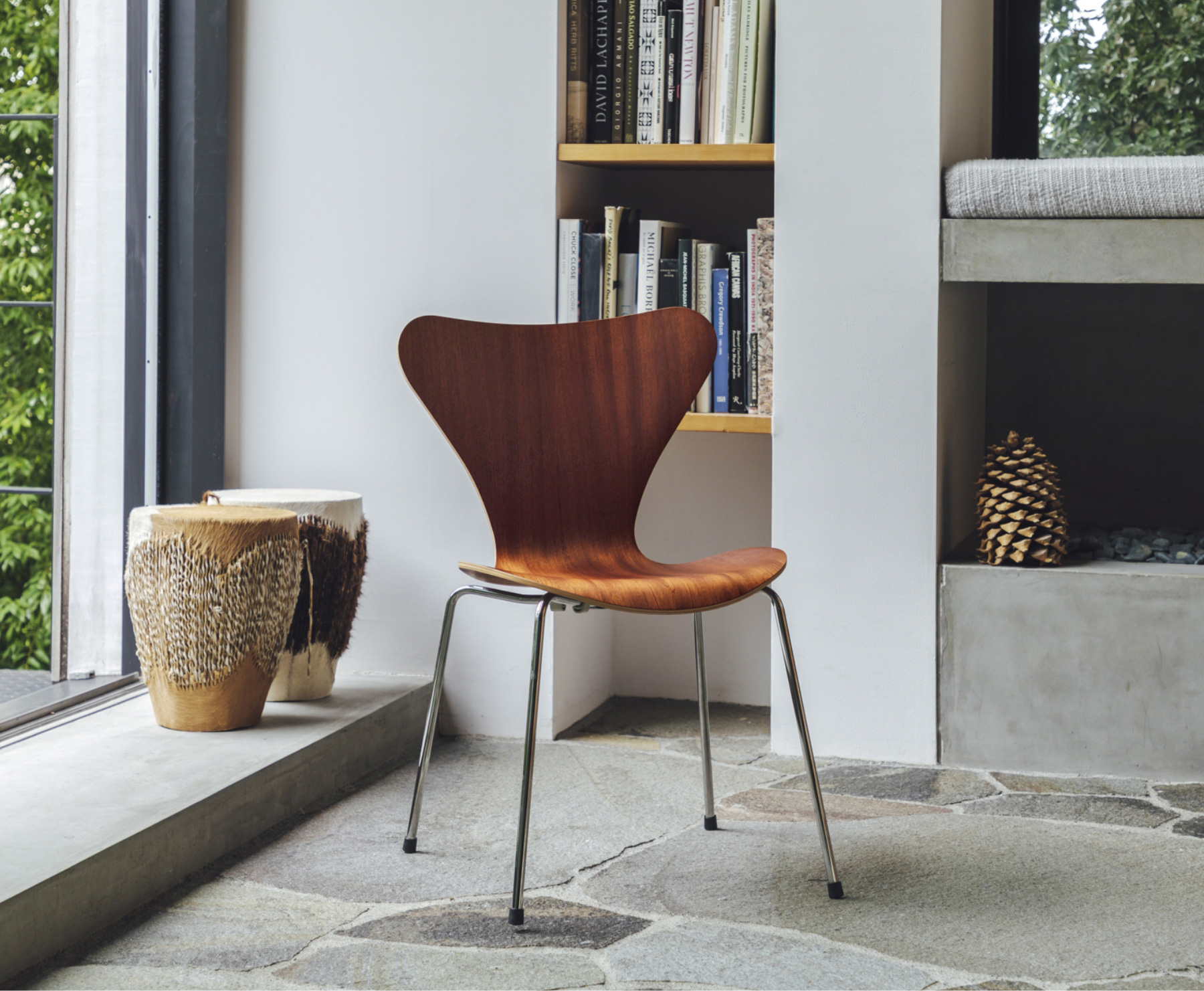 ACTUS Limited Edition SAPELLI Series 7 Chair / B 612 Table